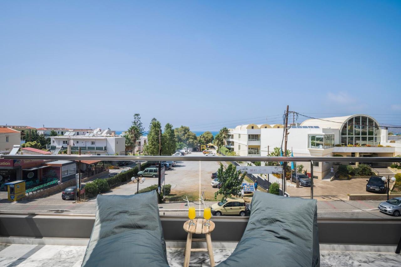 Sun Ray Luxury Apartments Agia Marina Exteriér fotografie