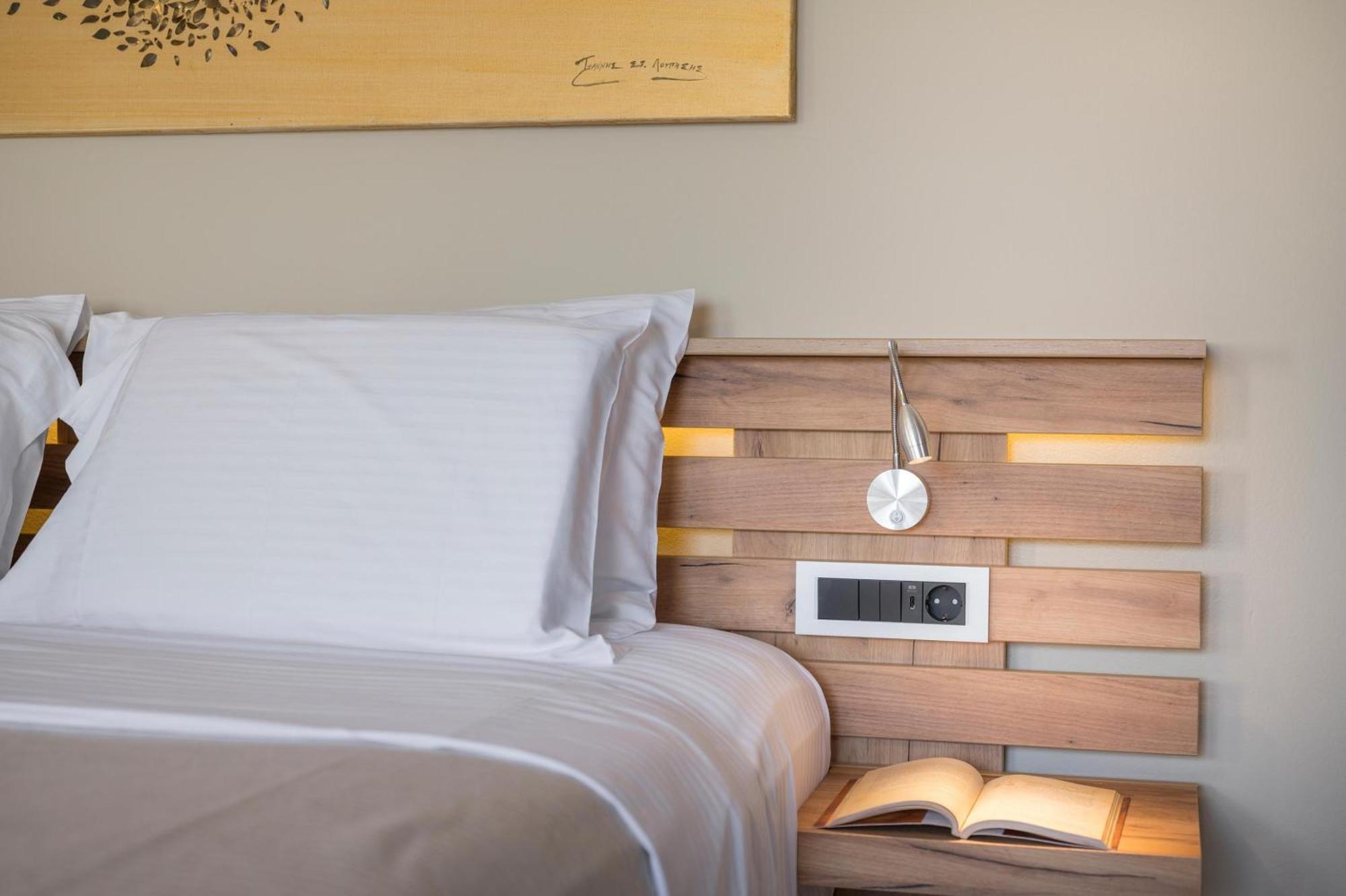 Sun Ray Luxury Apartments Agia Marina Pokoj fotografie