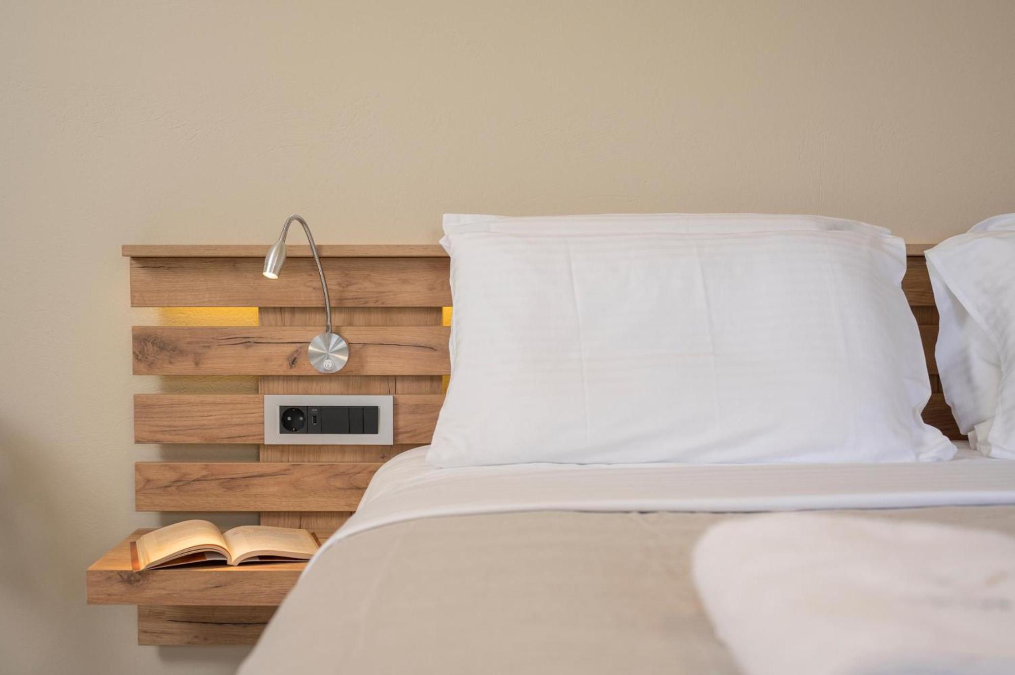 Sun Ray Luxury Apartments Agia Marina Pokoj fotografie